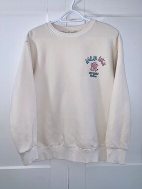 MLB NEW YORK YANKEE LIKE SWEATSHIRT CREAM SIZE S
